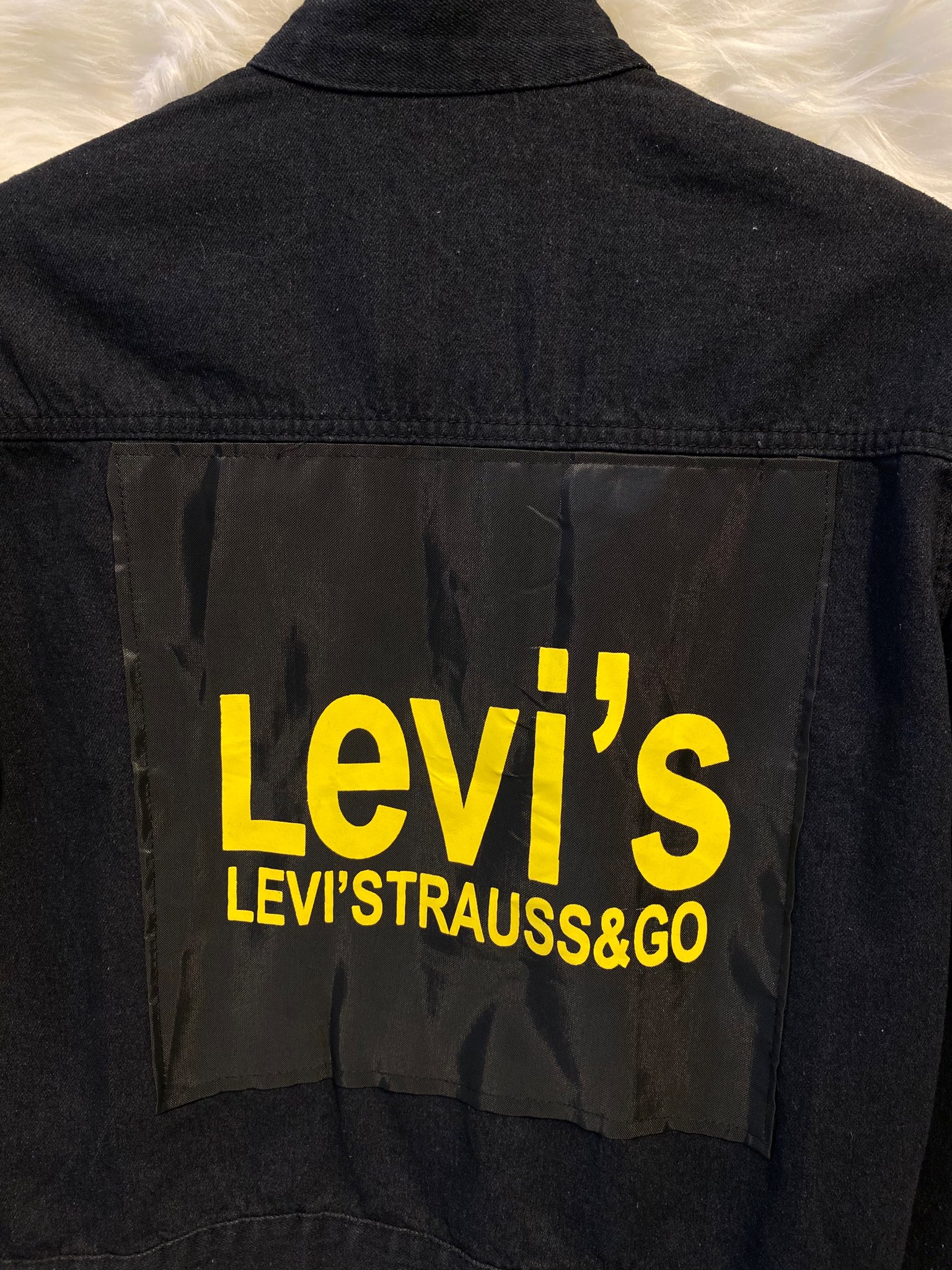 Áo khoác jean đắp chữ vàng A4085