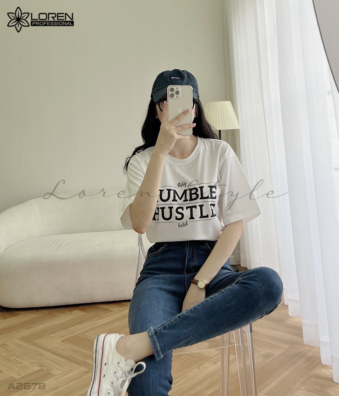 Áo thun nữ LOREN hình chữ trắng A2678