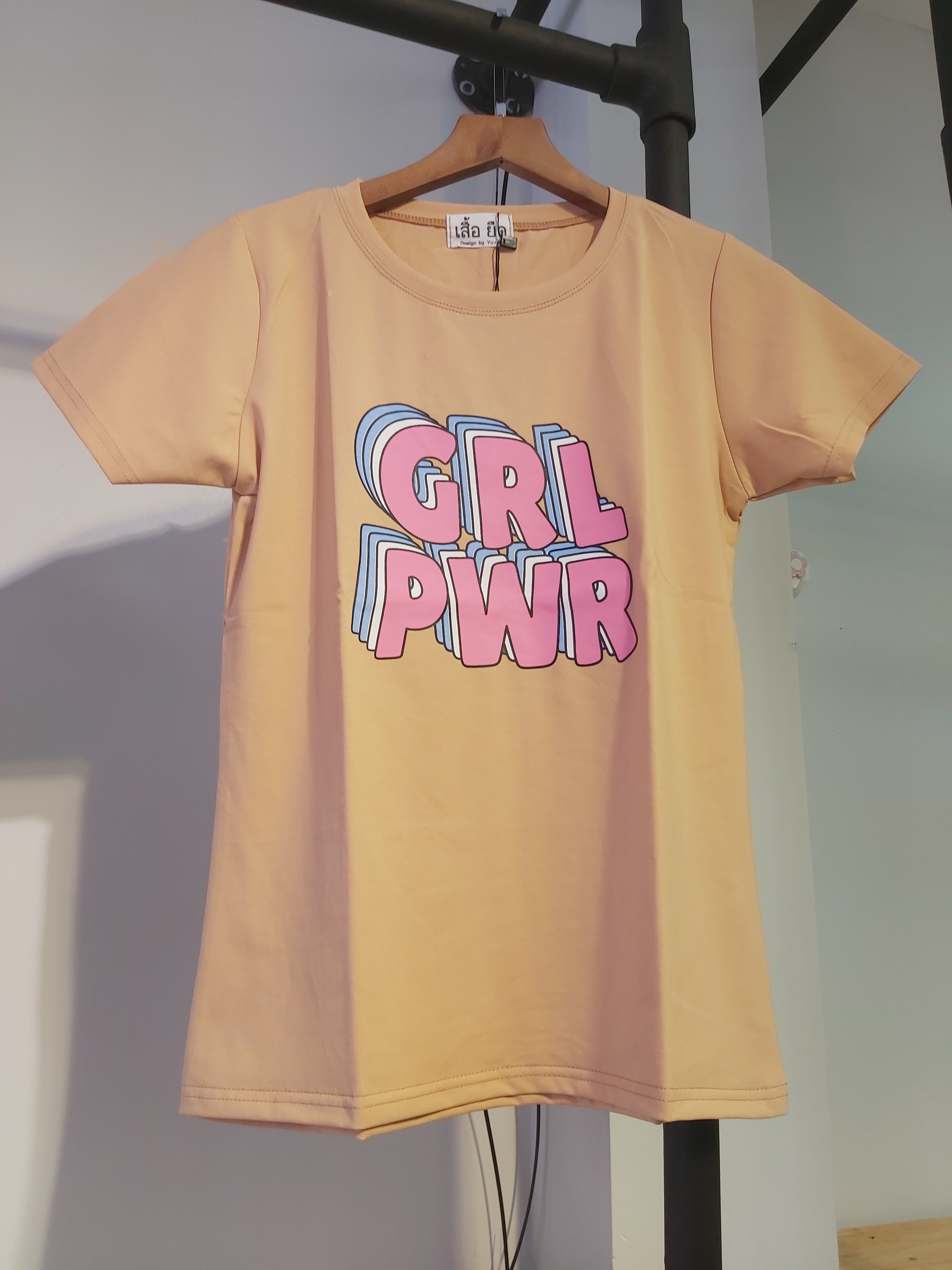 Áo thun nữ grl vàng A2017