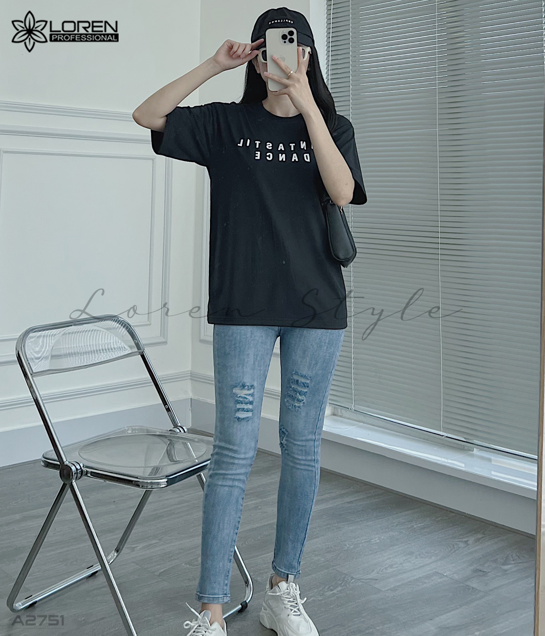 Áo thun nữ LOREN chữ in đen A2751