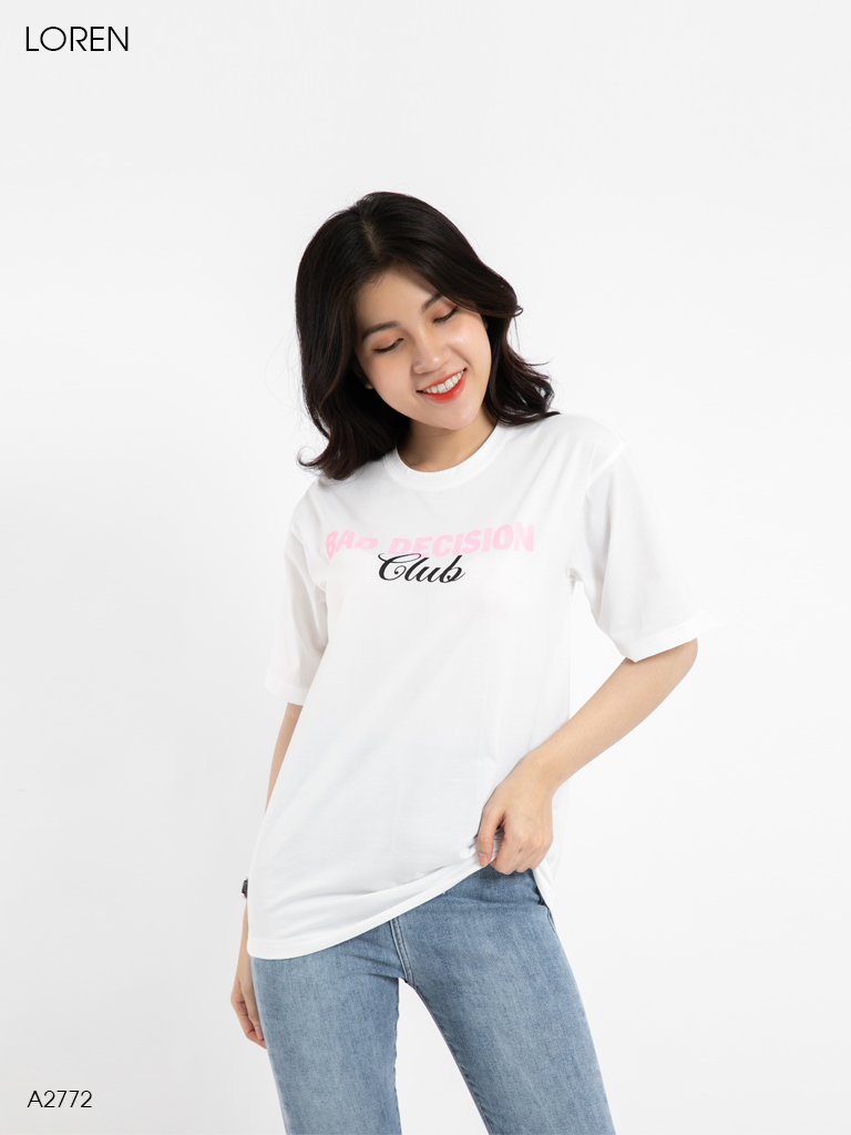 Áo thun nữ LOREN in chữ Bad Decision trắng A2772