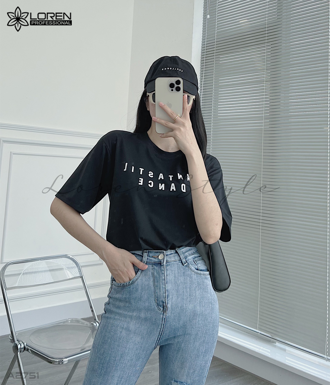 Áo thun nữ LOREN chữ in đen A2751