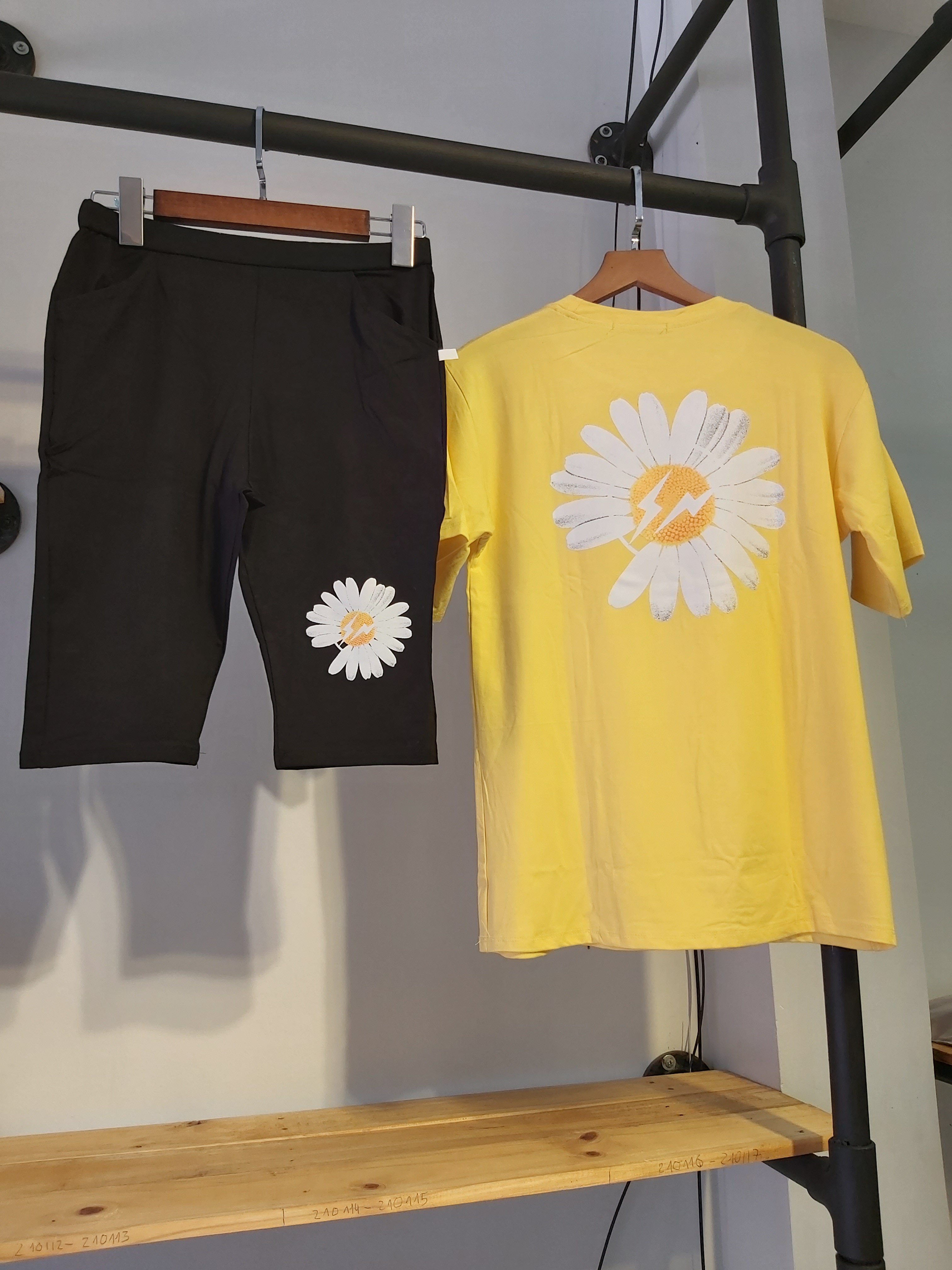 Sét thun nữ lửng hoa cúc vàng A9013