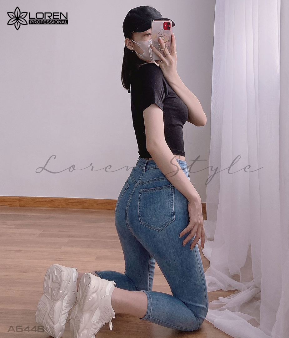 Áo croptop cổ tròn tay ngắn đen A6448