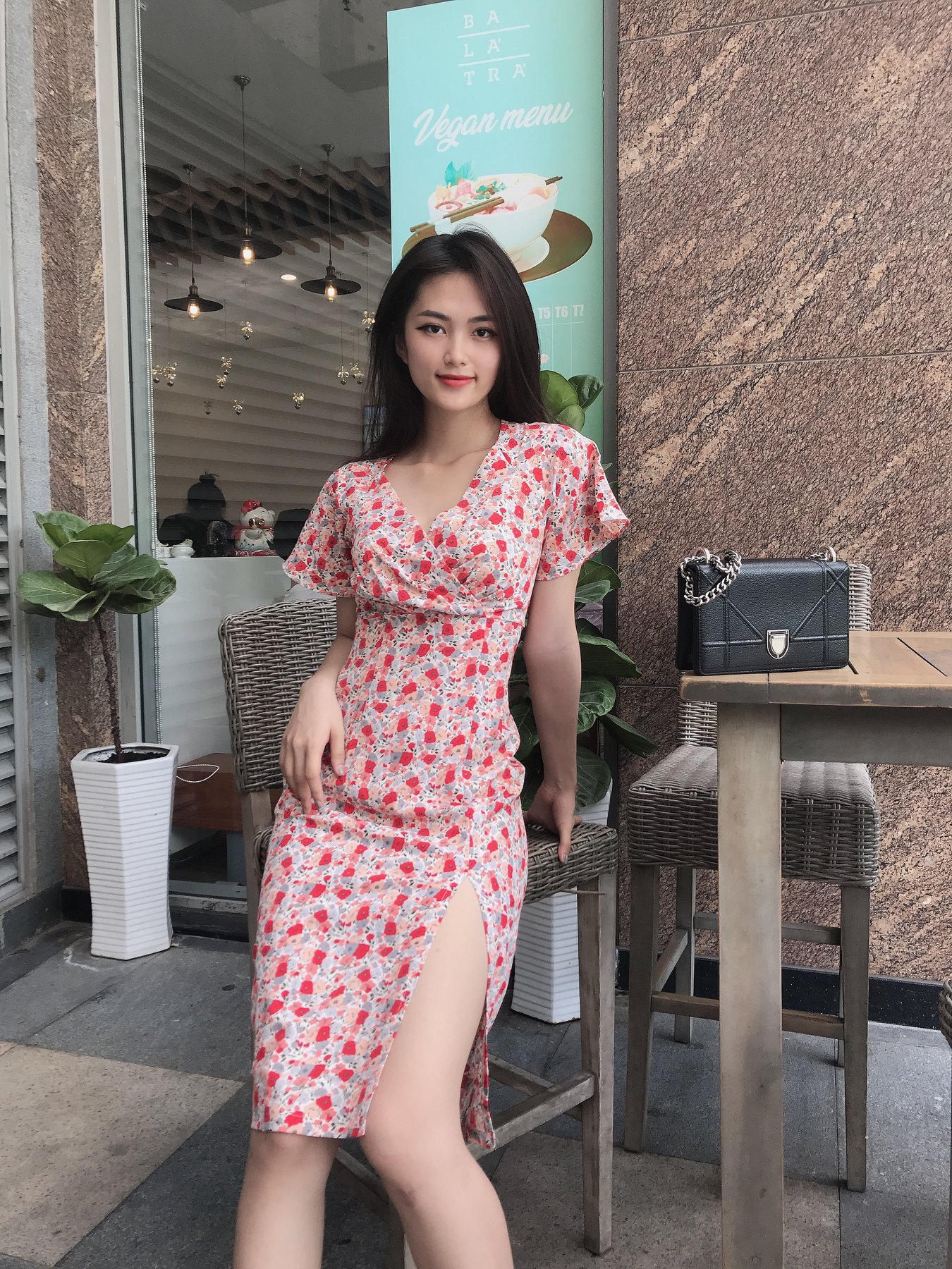 Đầm LOREN hoa nhí xẻ lai hồng C1135