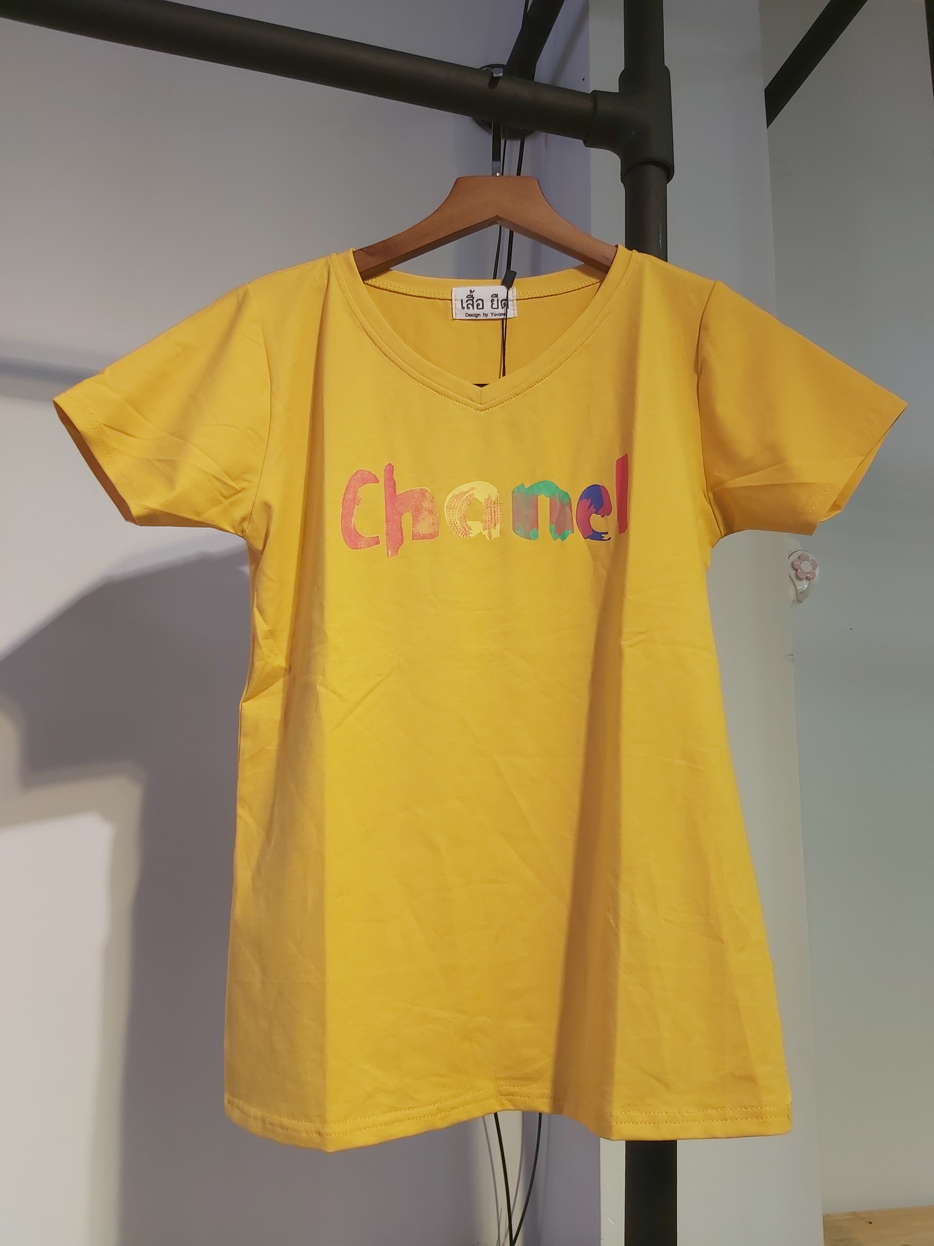 Áo thun nữ chanel vàng A2011