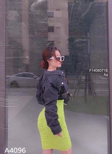 Áo khoác jean ngắn dây kéo đen A4096