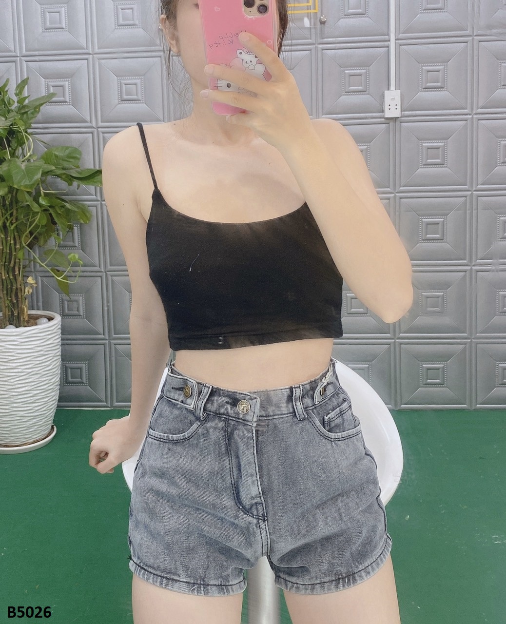 Quần jean short trơn đen B5026