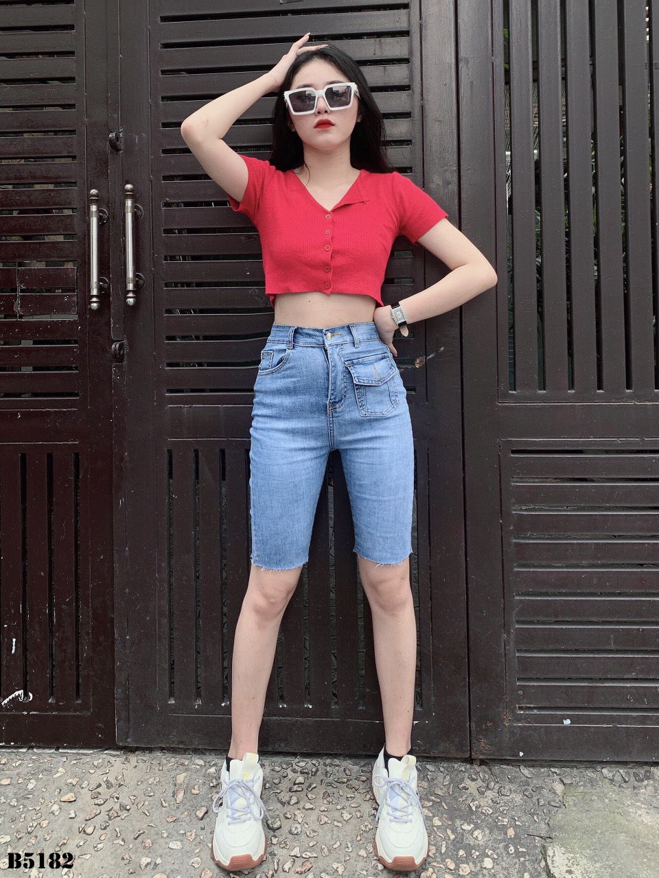 Quần jean ngố kiểu túi tua xanh B5182