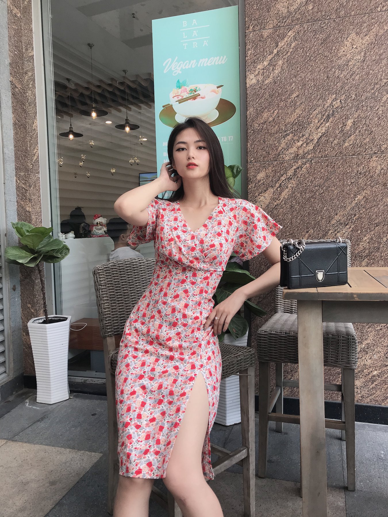 Đầm LOREN hoa nhí xẻ lai hồng C1135