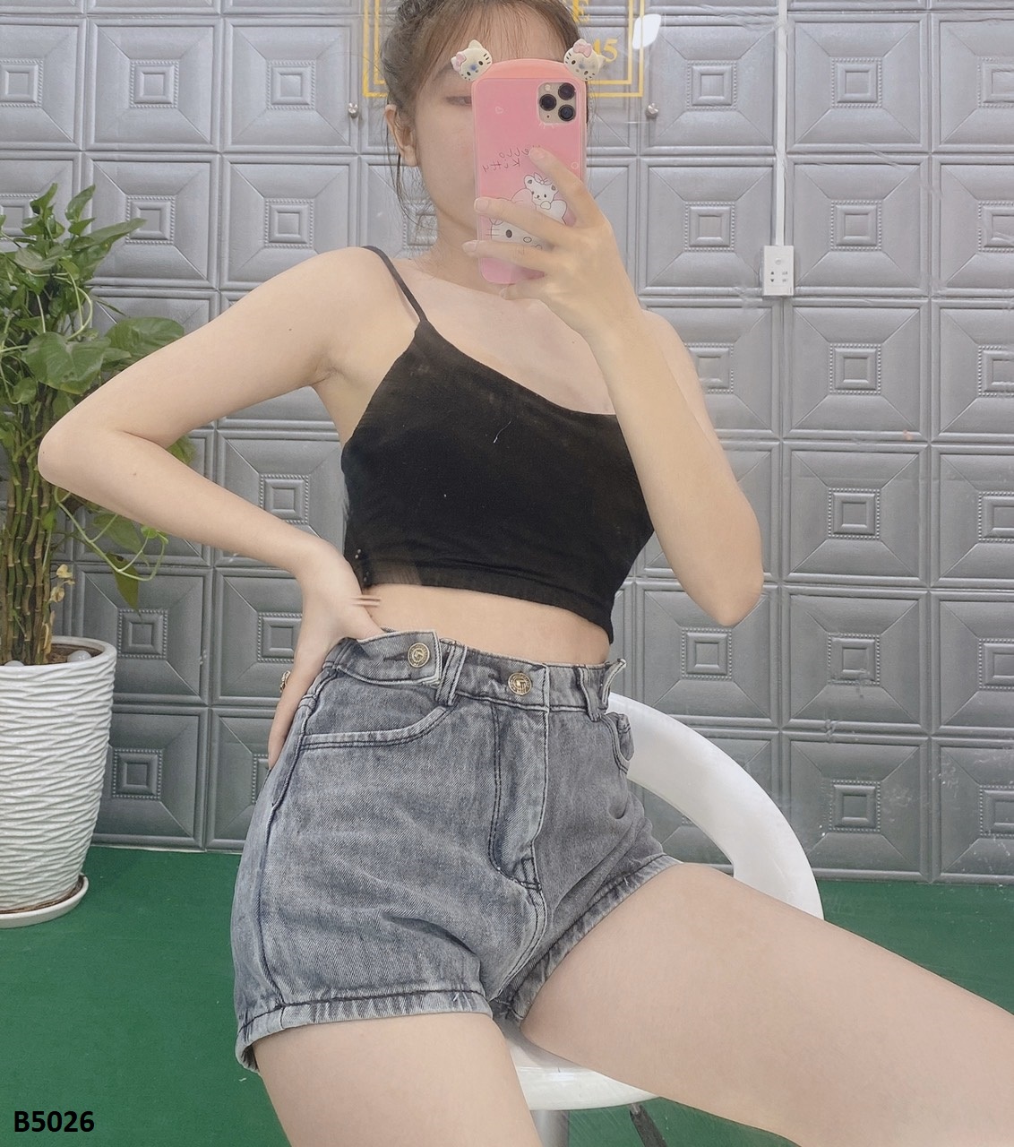 Quần jean short trơn đen B5026