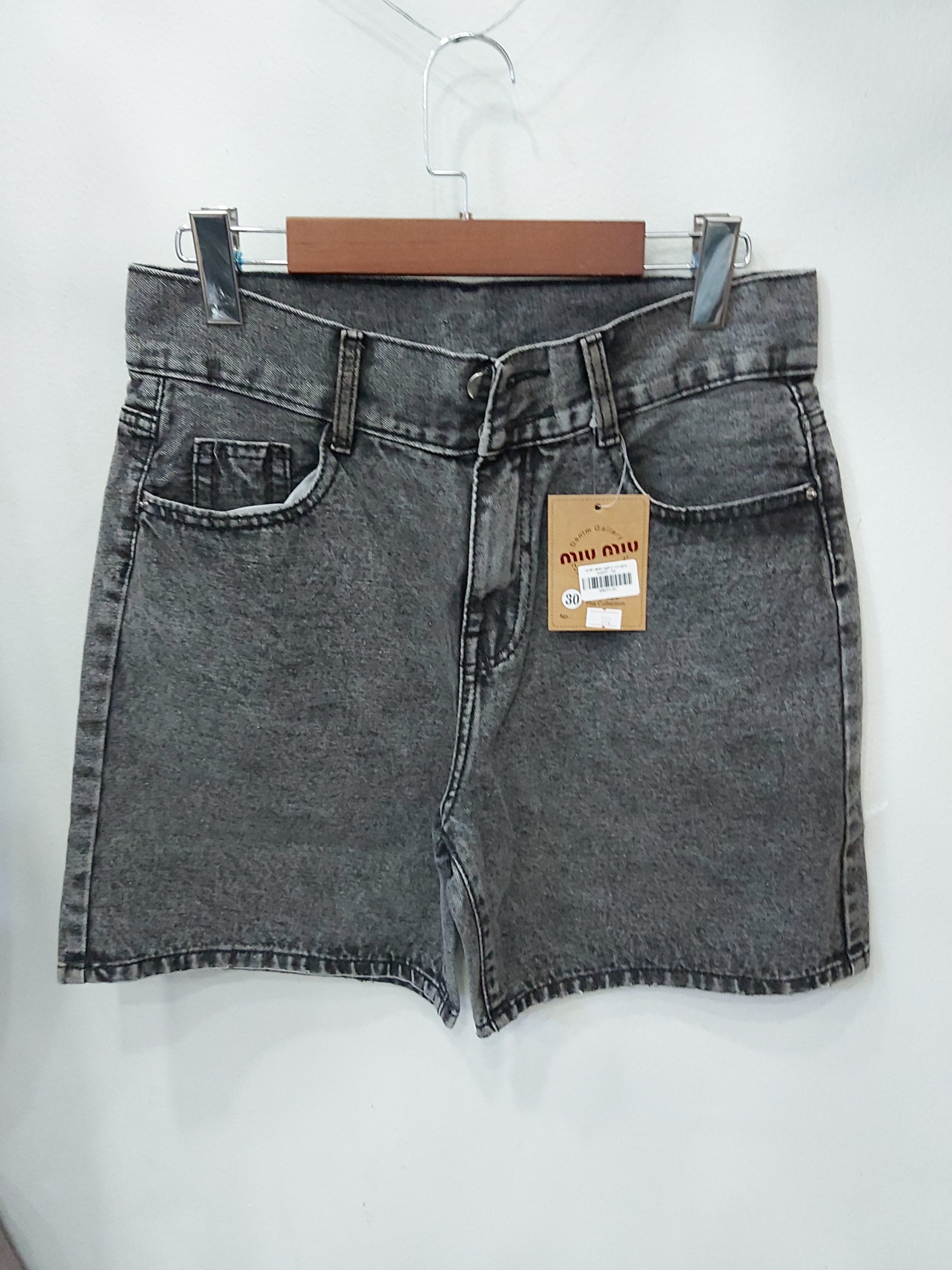 Quần jean ngố 2 nút trơn xám B5231