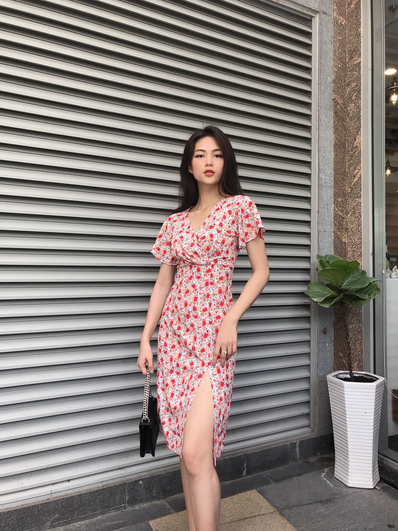 Đầm LOREN hoa nhí xẻ lai hồng C1135