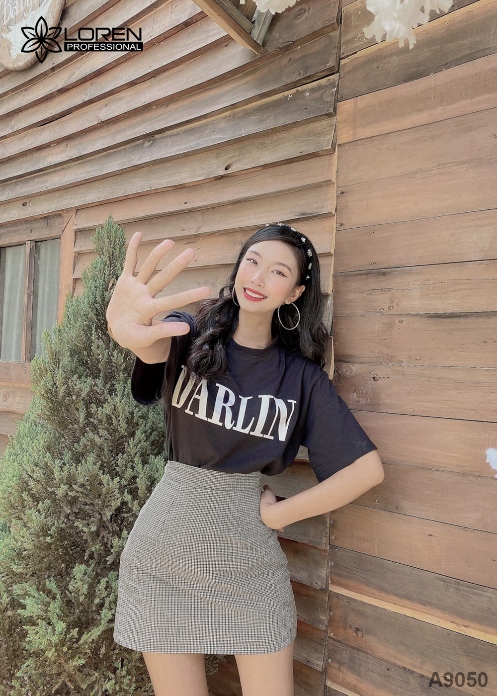 Set chân váy sọc áo đen A9050