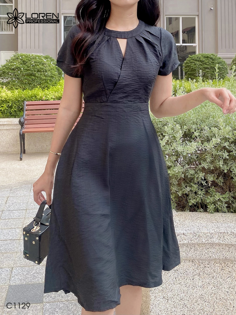 Đầm LOREN xòe cổ tròn đen C1129
