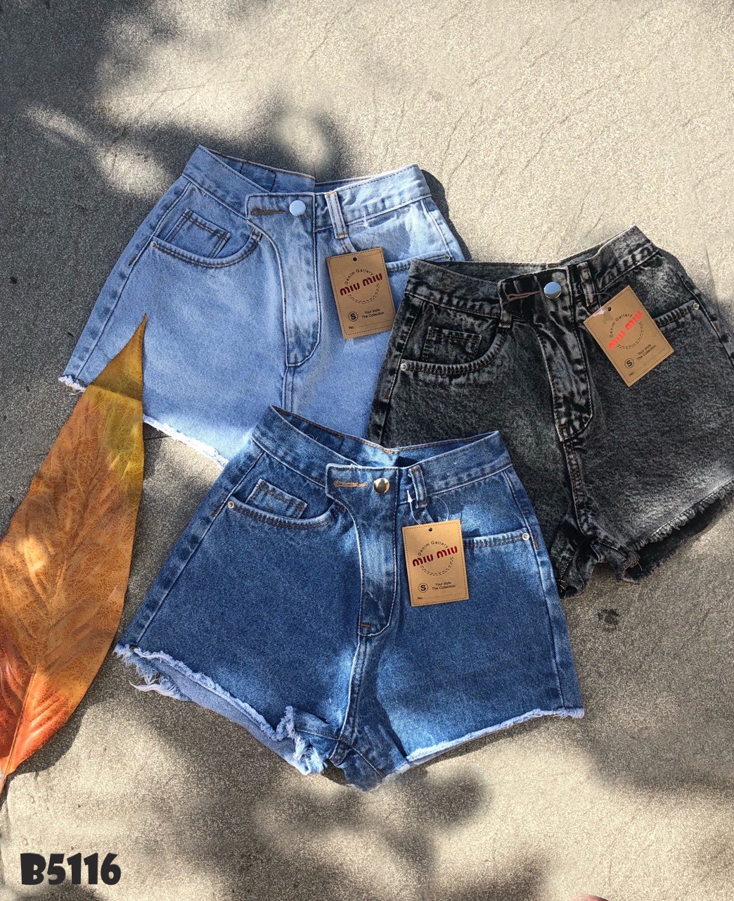 Quần jean short 2 nút tua xám B5116