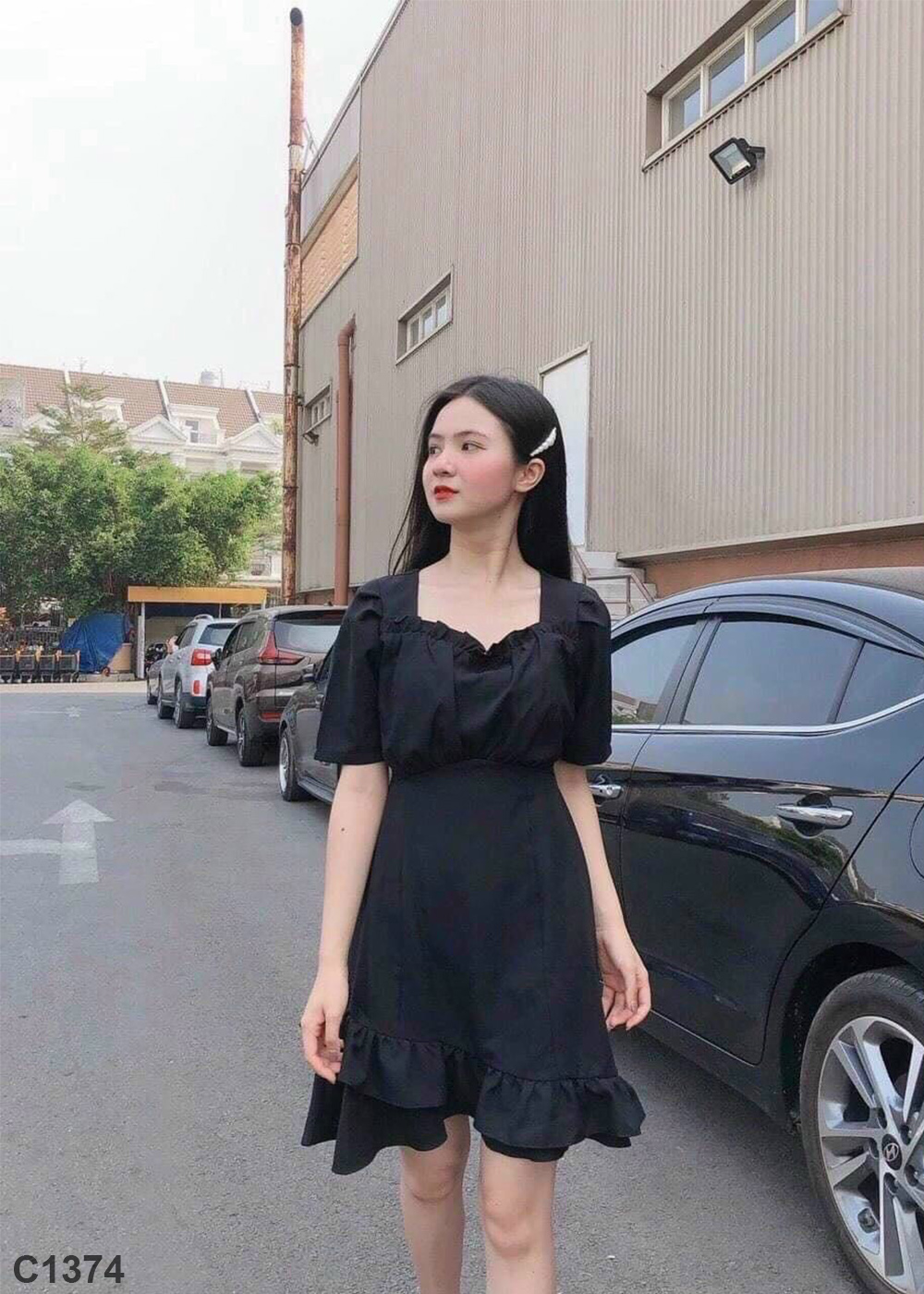 Đầm cổ bèo đen C1374