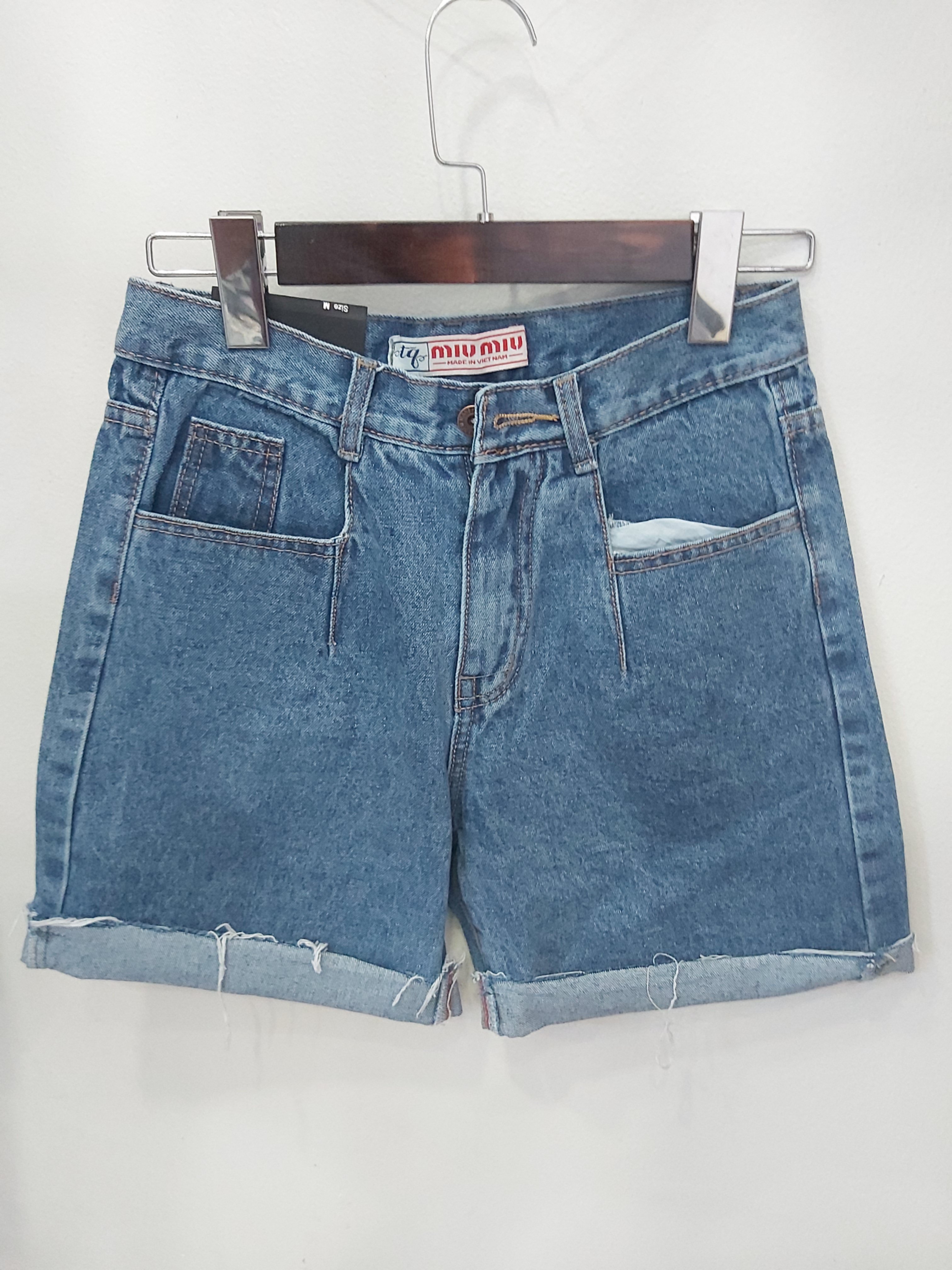 Quần jean ngố kẻ túi tua xanh B5204
