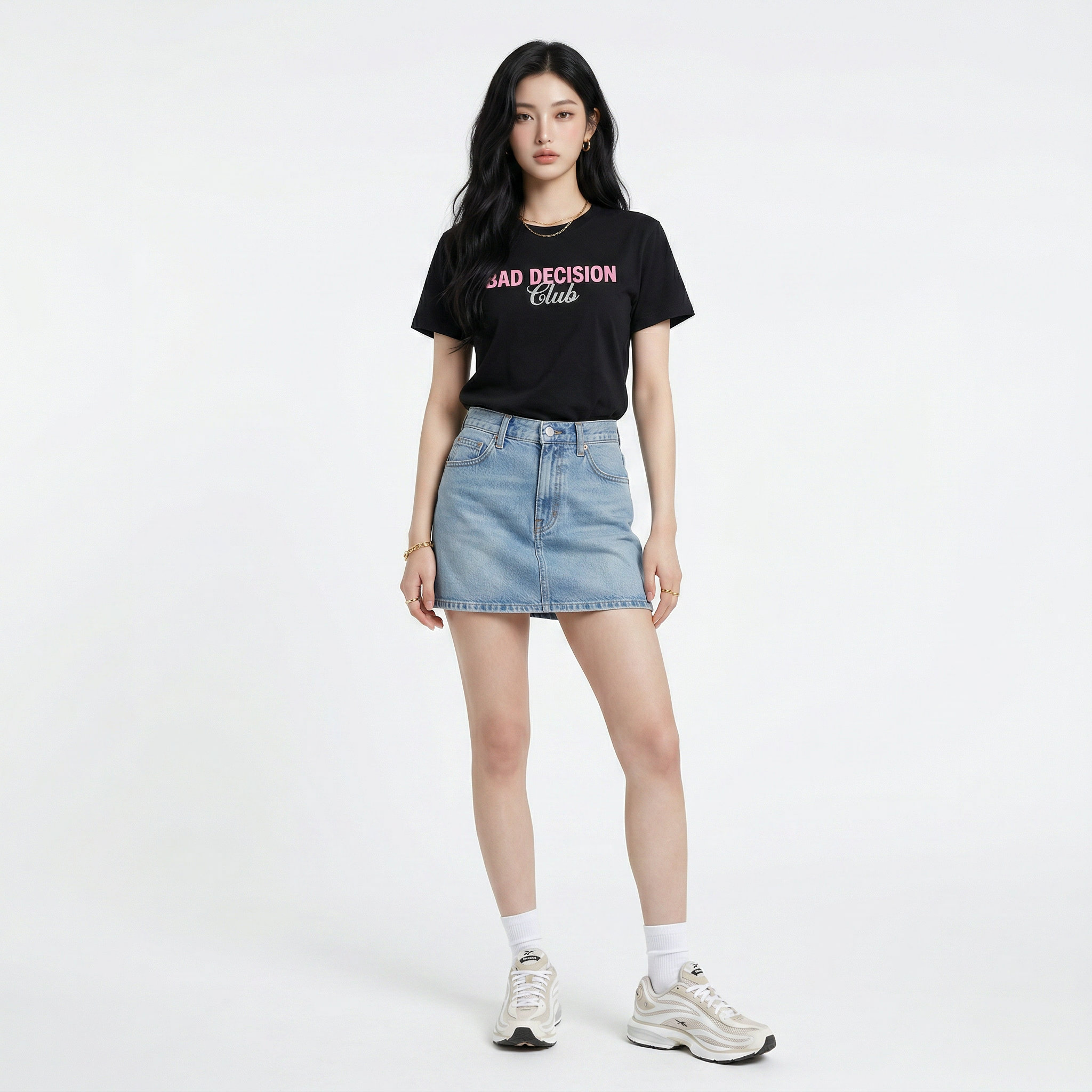 Áo thun nữ LOREN in chữ Bad Decision đen A2773
