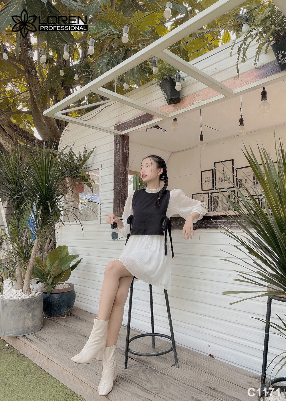 Đầm cổ bèo phối trắng C1171