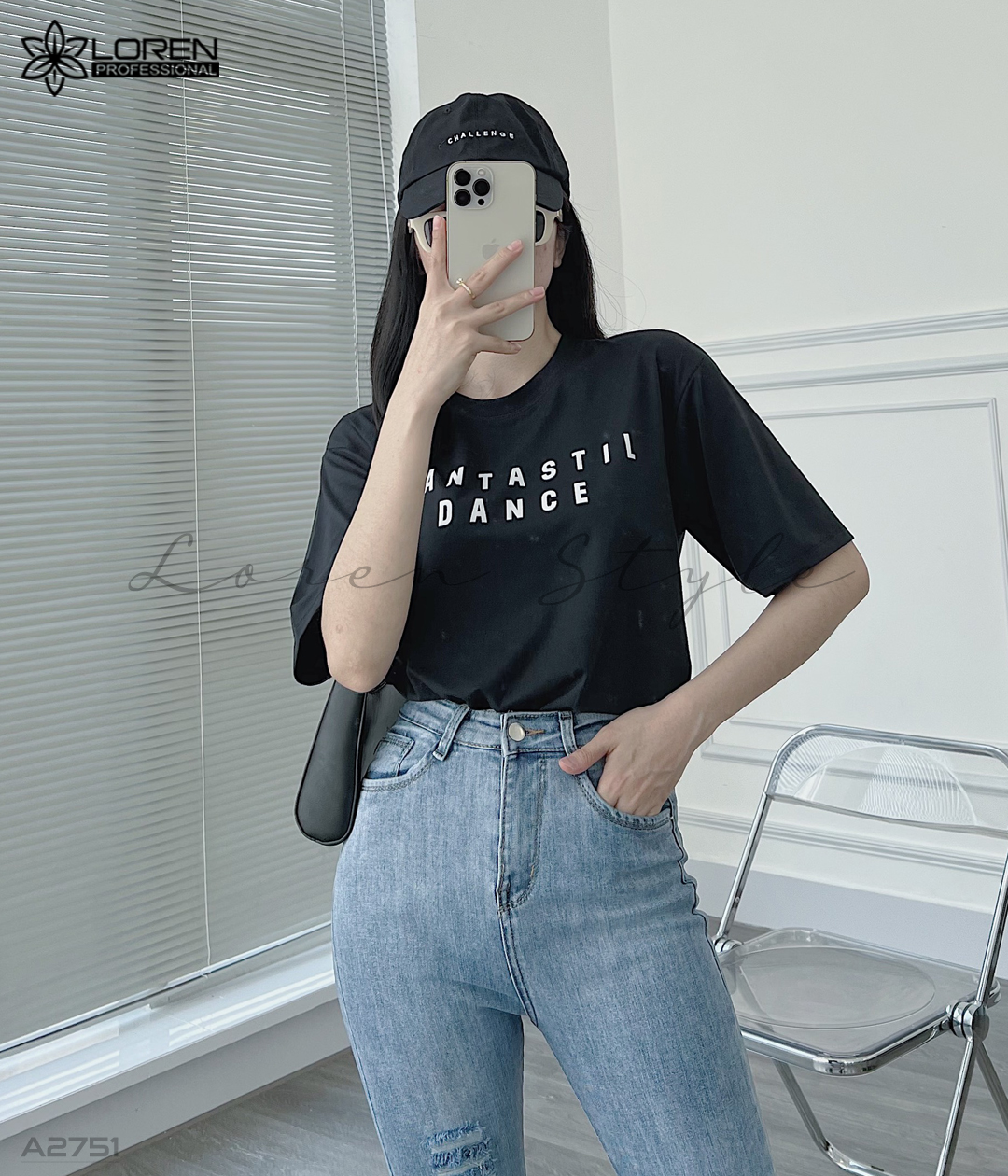 Áo thun nữ LOREN chữ in đen A2751