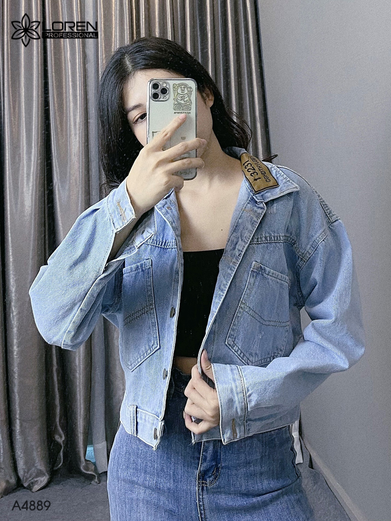 Áo khoác jean chữ túi ngược xanh A4889