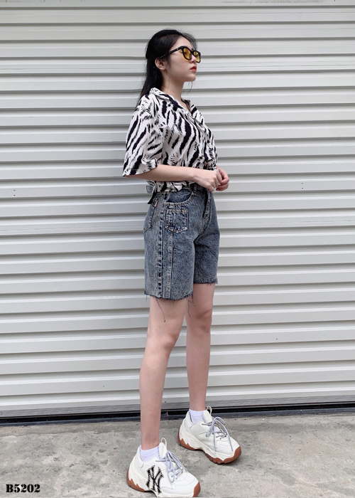 Quần jean ngố sọc tua xám B5202