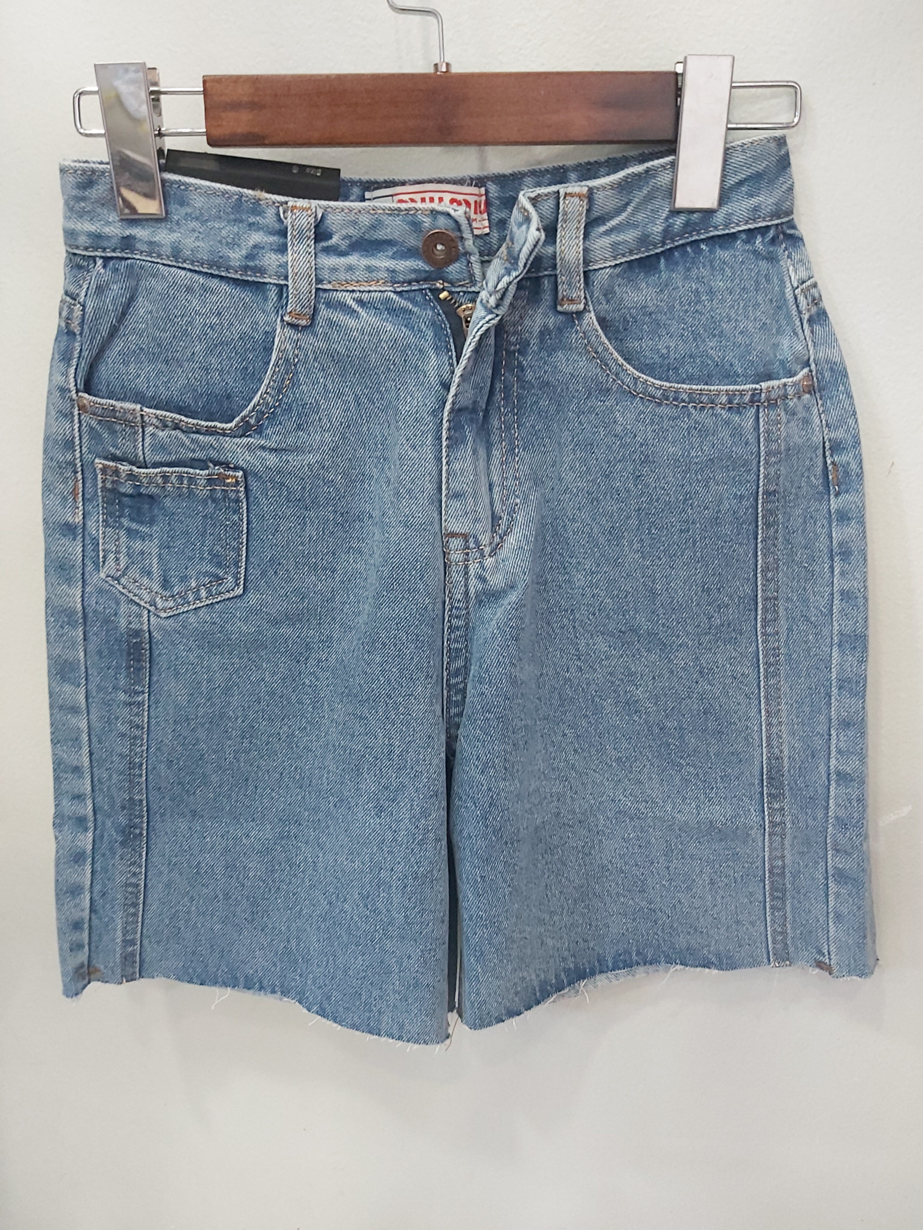 Quần jean ngố sọc tua xanh B5200