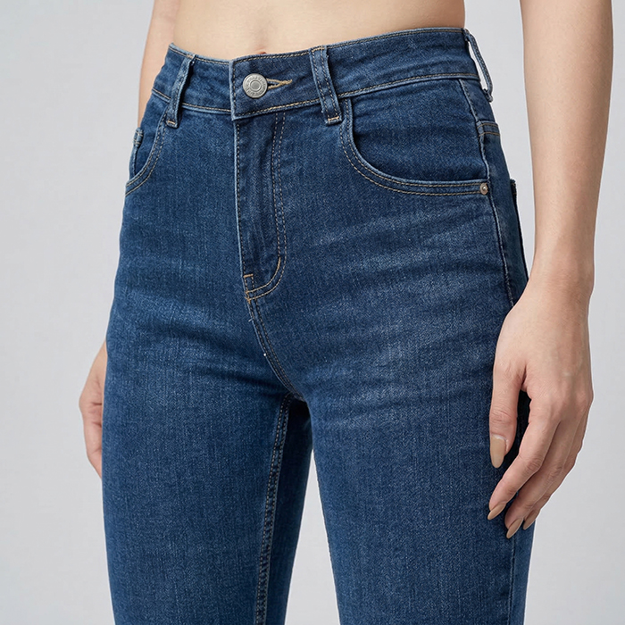 Quần jean nữ LOREN ống bas B5989