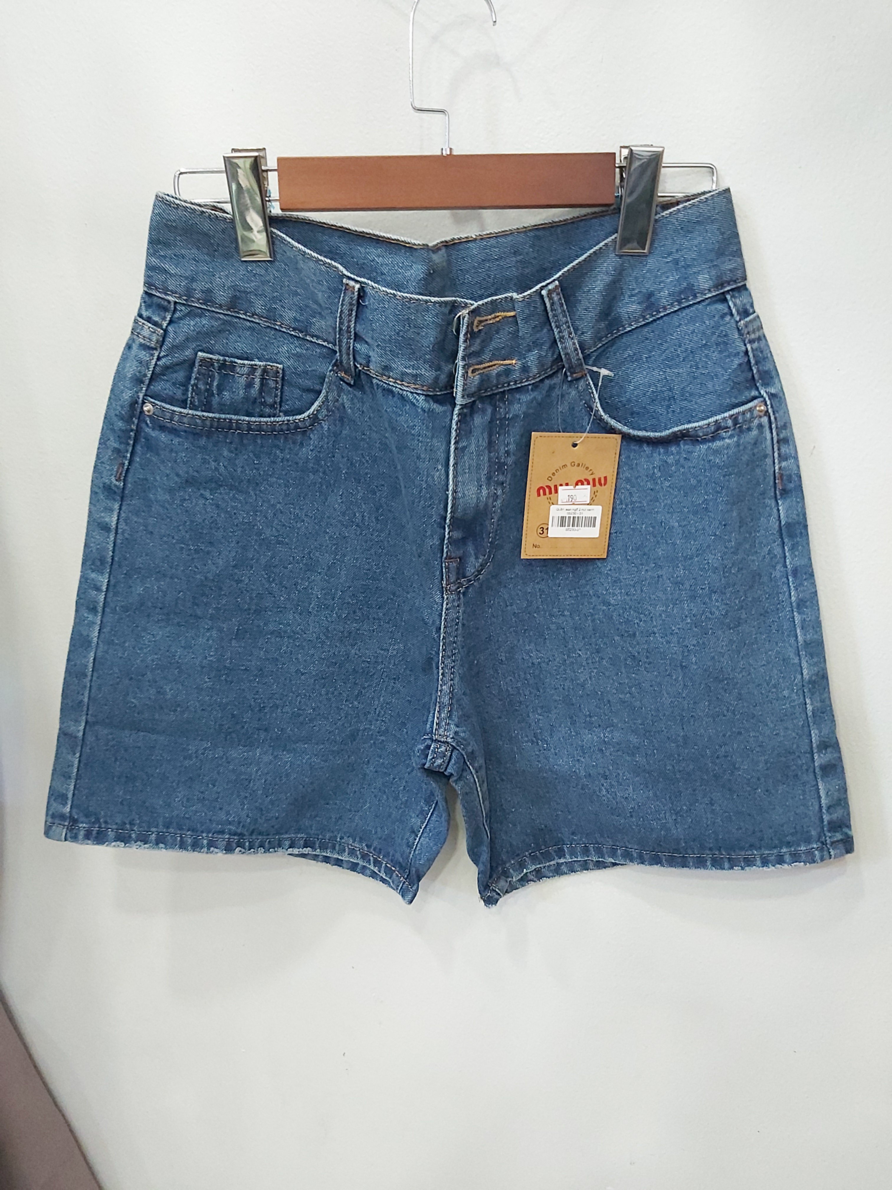 Quần jean ngố 2 nút trơn xanh B5230