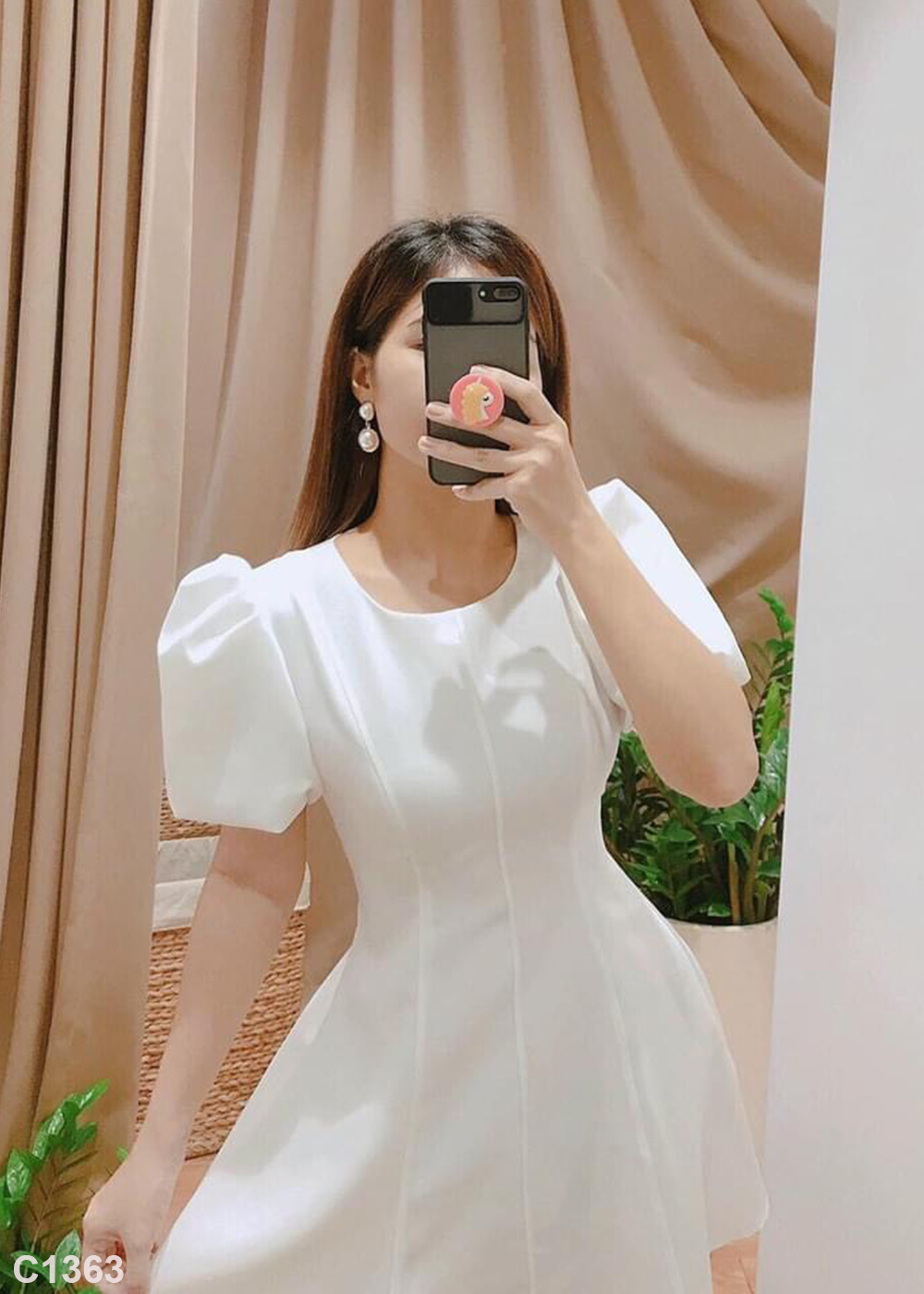 Đầm cổ tròn trắng C1363