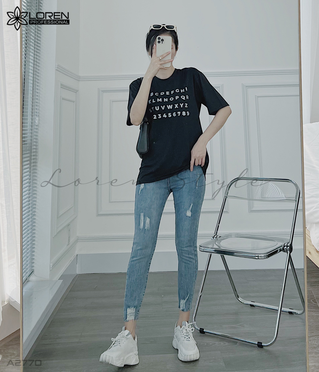 Áo thun nữ LOREN in chữ đen A2770