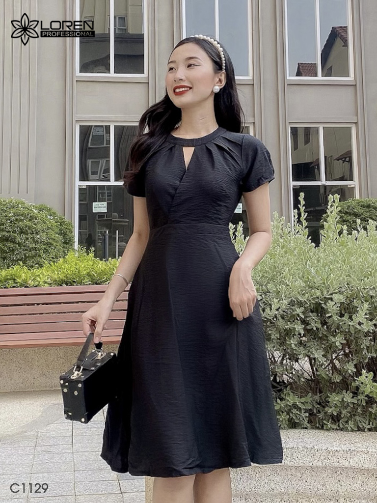 Đầm LOREN xòe cổ tròn đen C1129