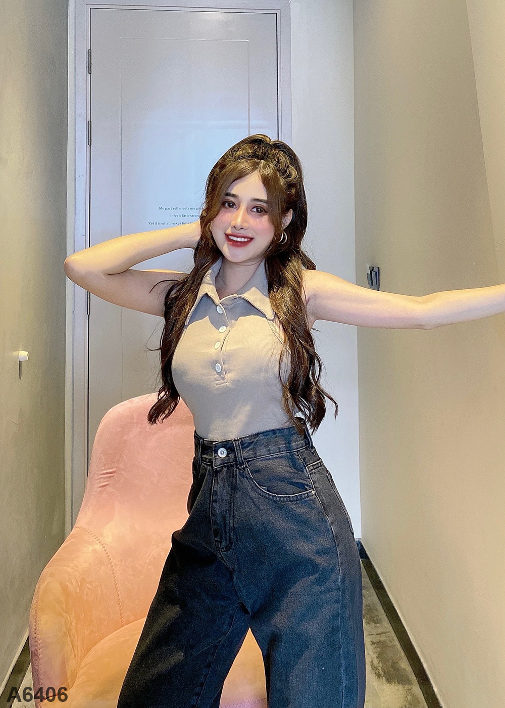 Áo croptop sát nách hở lưng kem A6406