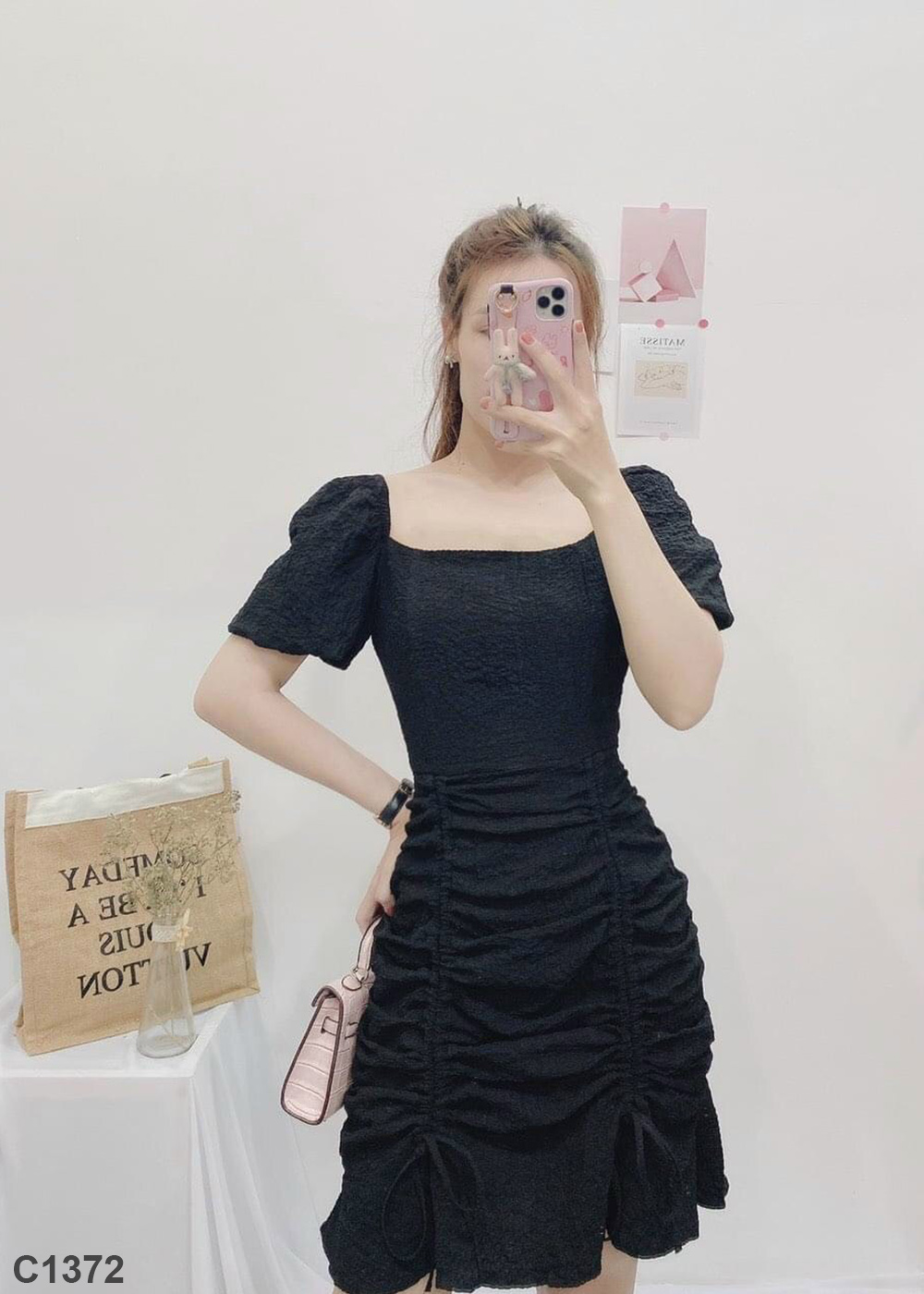 Đầm xốp rút dây đen C1372