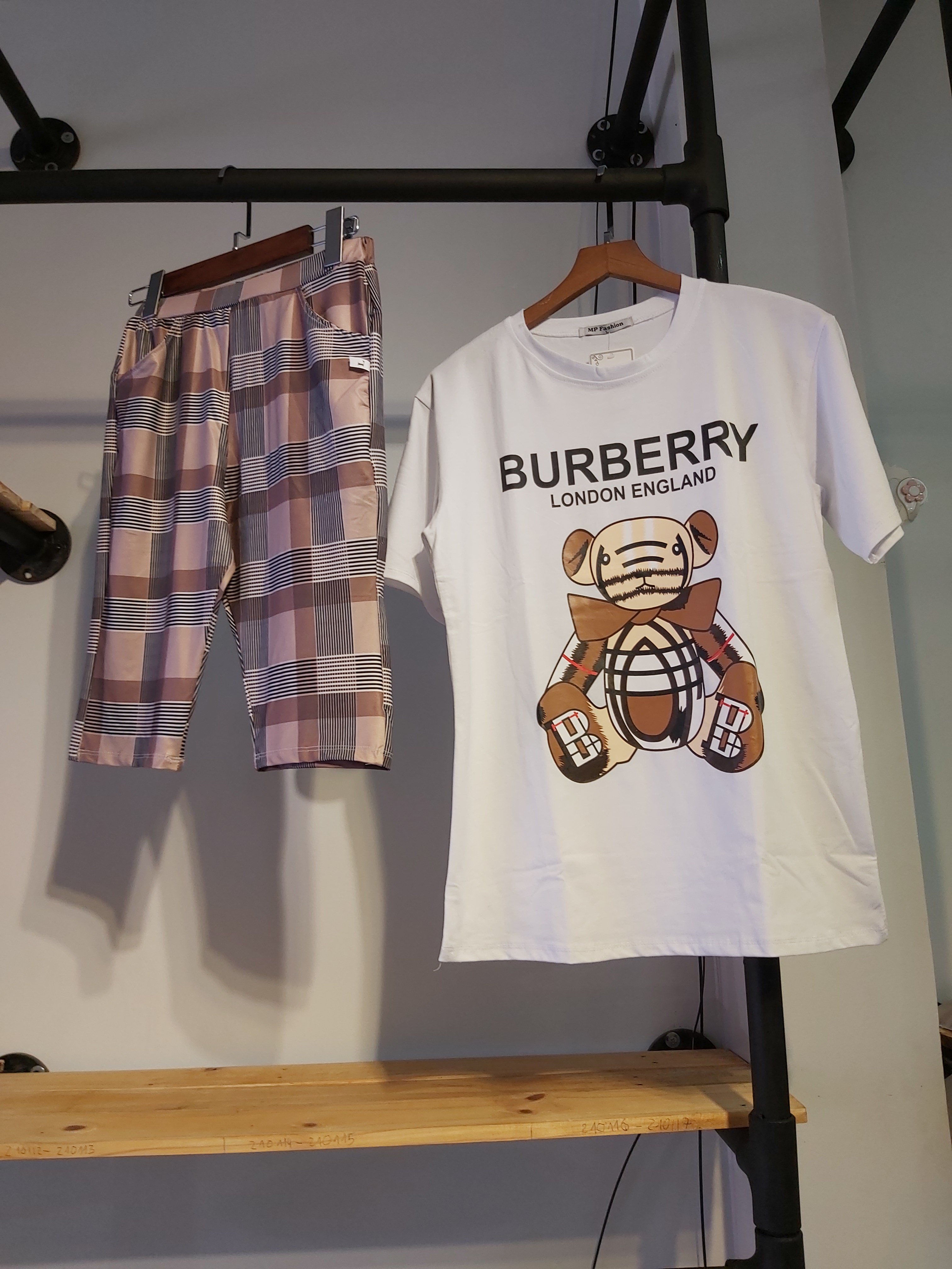 Sét thun nữ lửng burberry trắng A9022