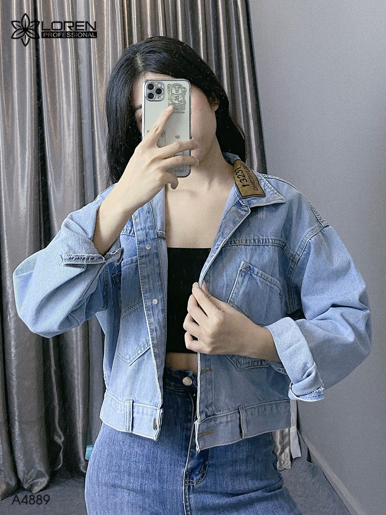 Áo khoác jean chữ túi ngược xanh A4889