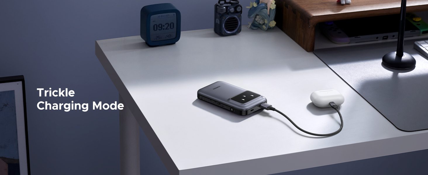 Sạc dự phòng 30W Ugreen PB511 tích hợp USB-C 10000mAh