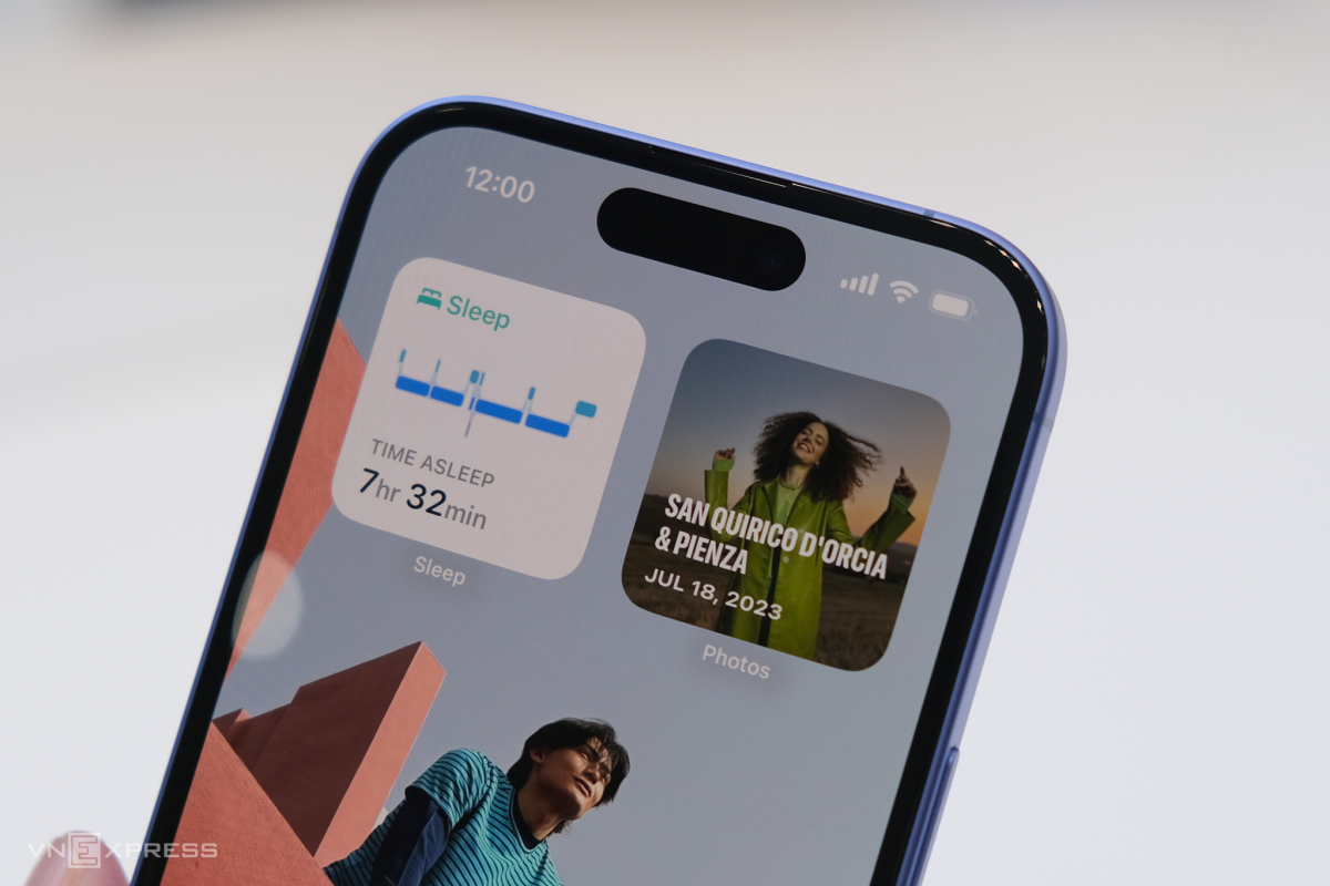 Cận cảnh iPhone 16 và 16 Plus
