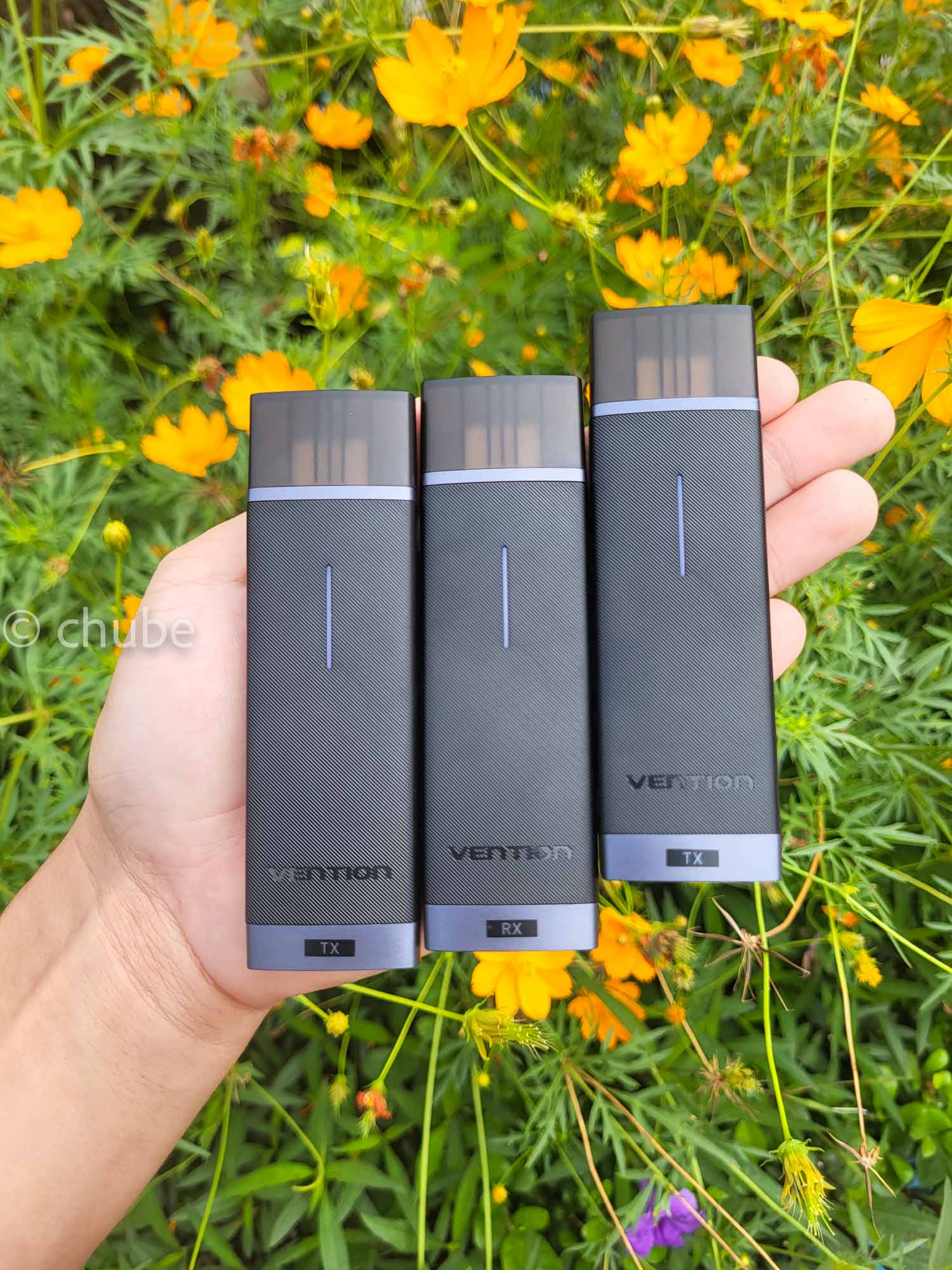 Chất liệu ABS và thiết kế nhỏ gọn của bộ HDMI không dây VENTION ADC