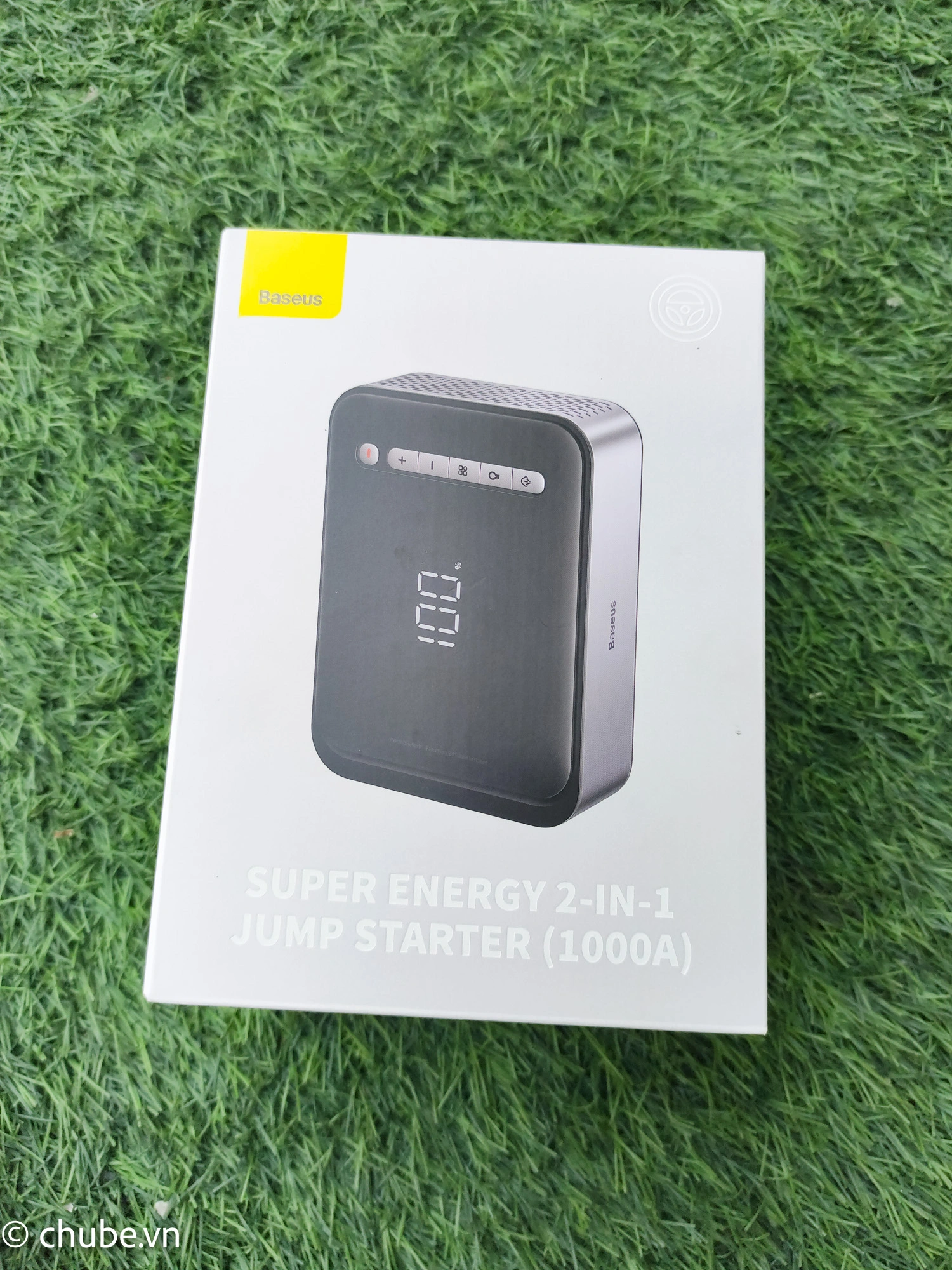 Sản phẩm Baseus Super Energy 2-in-1 Jump Starter 1000A nhỏ gọn, mạnh mẽ.