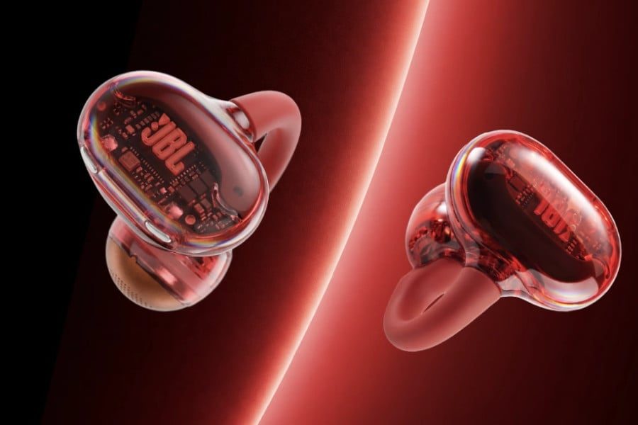 Hộp sạc và tai nghe kẹp tai JBL Soundgear Clips màu đỏ Tourmaline Red