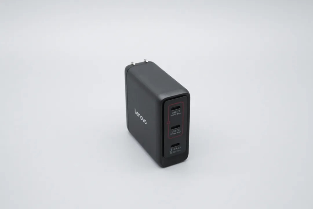 Củ sạc GaN 100W 3 cổng USB-C Lenovo thiết kế đen nhám cao cấp