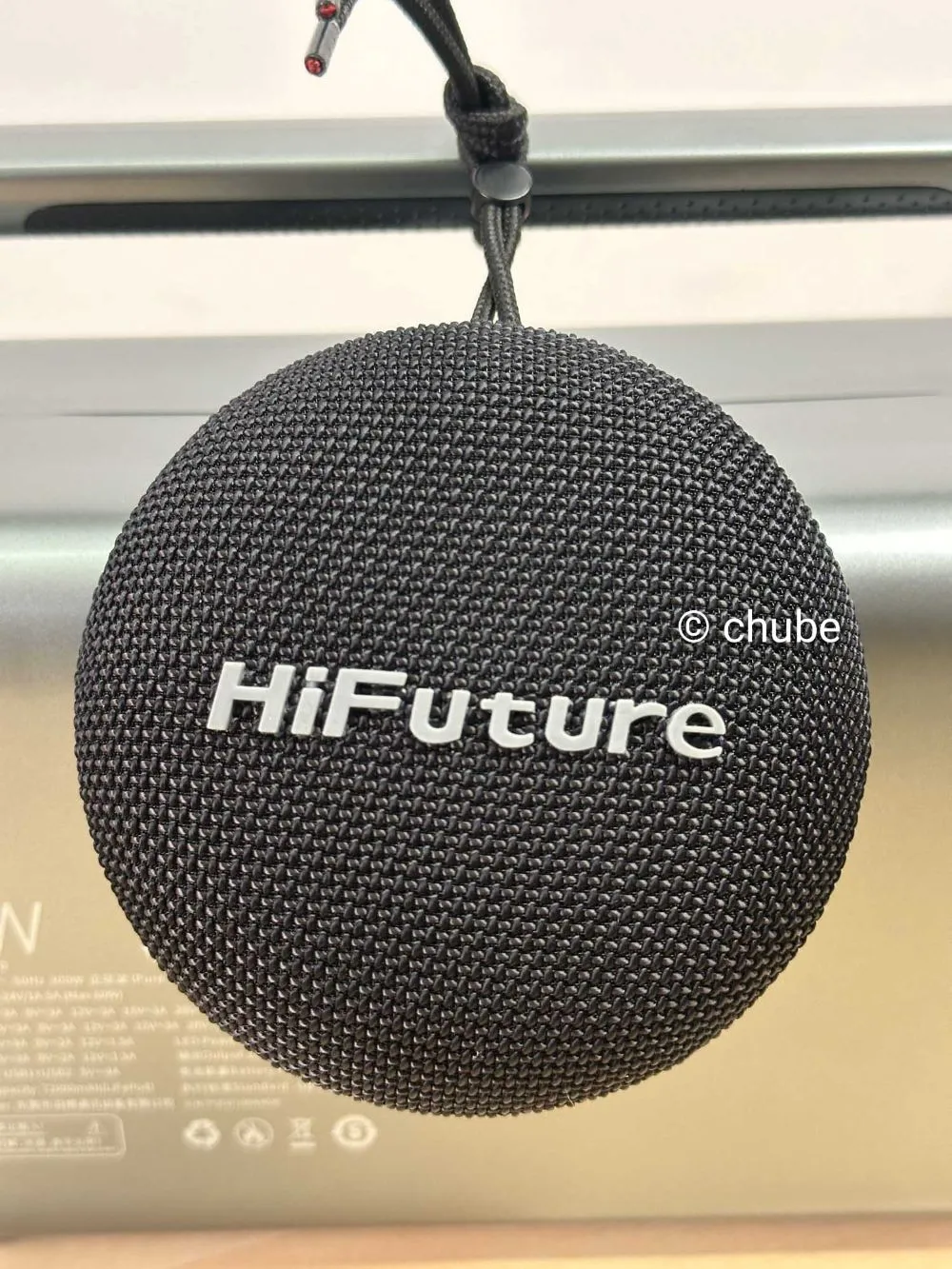 Loa di động không dây Hifuture altus portable speaker 10W màu đen với móc treo tiện lợi