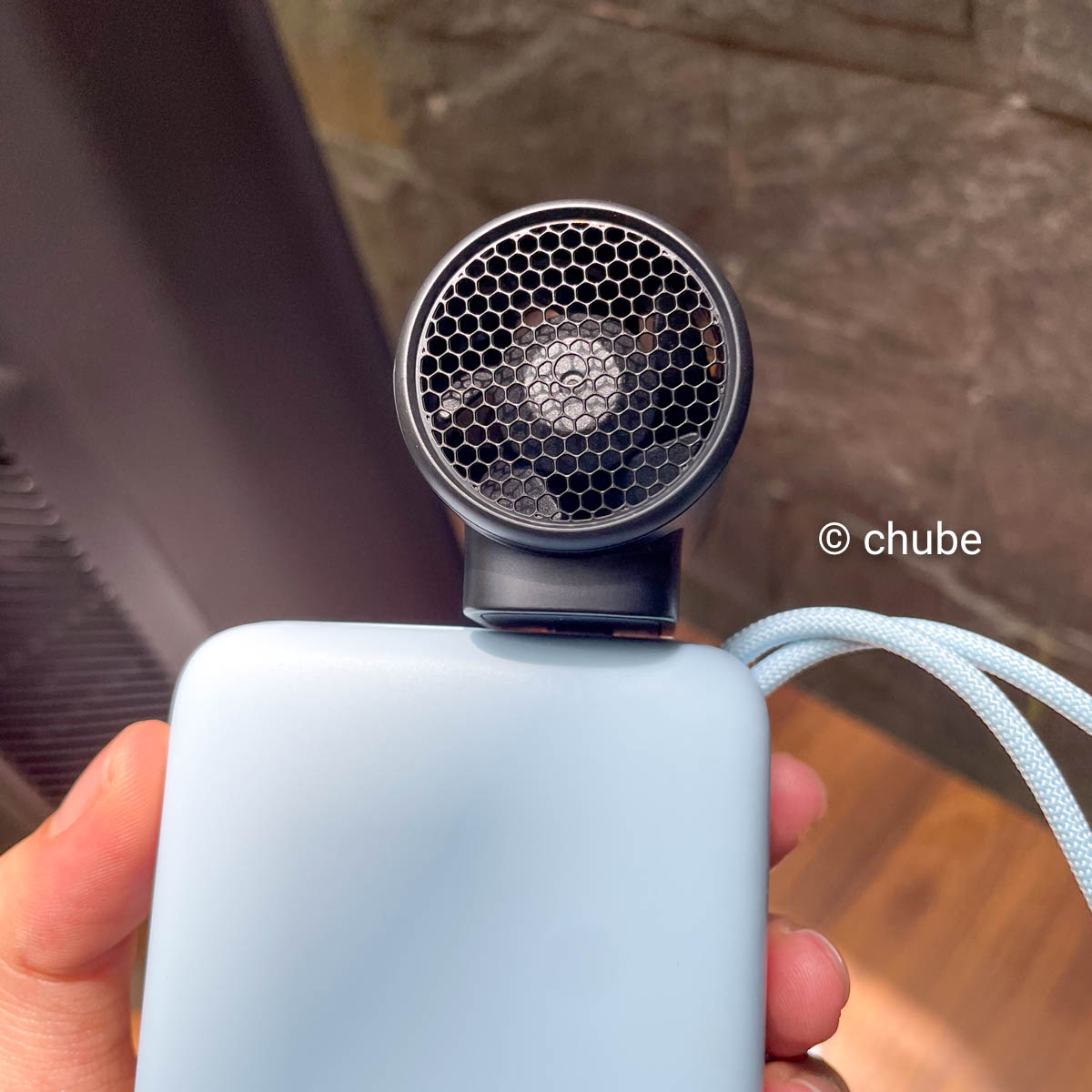 Trải nghiệm quạt Aecooly Air Mate PK01-F1 gắn trên pin dự phòng cực kỳ tiện lợi