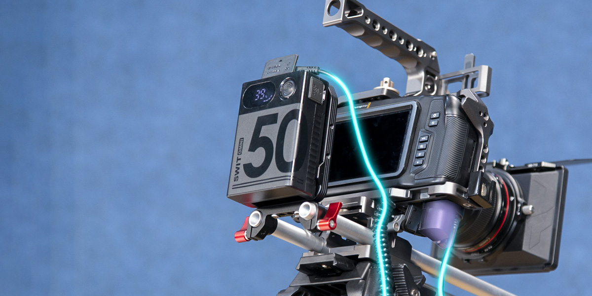 Pin V-mount OMNI-50S Series pin SWIT OMNI - Trong hộp sản phẩm