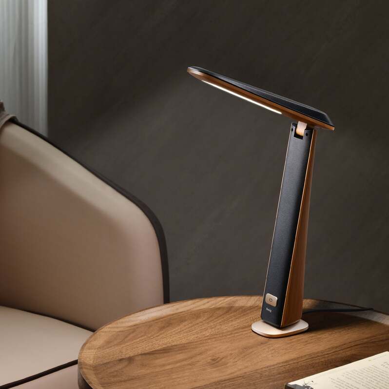 Đèn MotoM Chính Hãng tại chube.vn: Ánh Sáng Chuẩn Nhật, Nâng Tầm Không Gian Sống