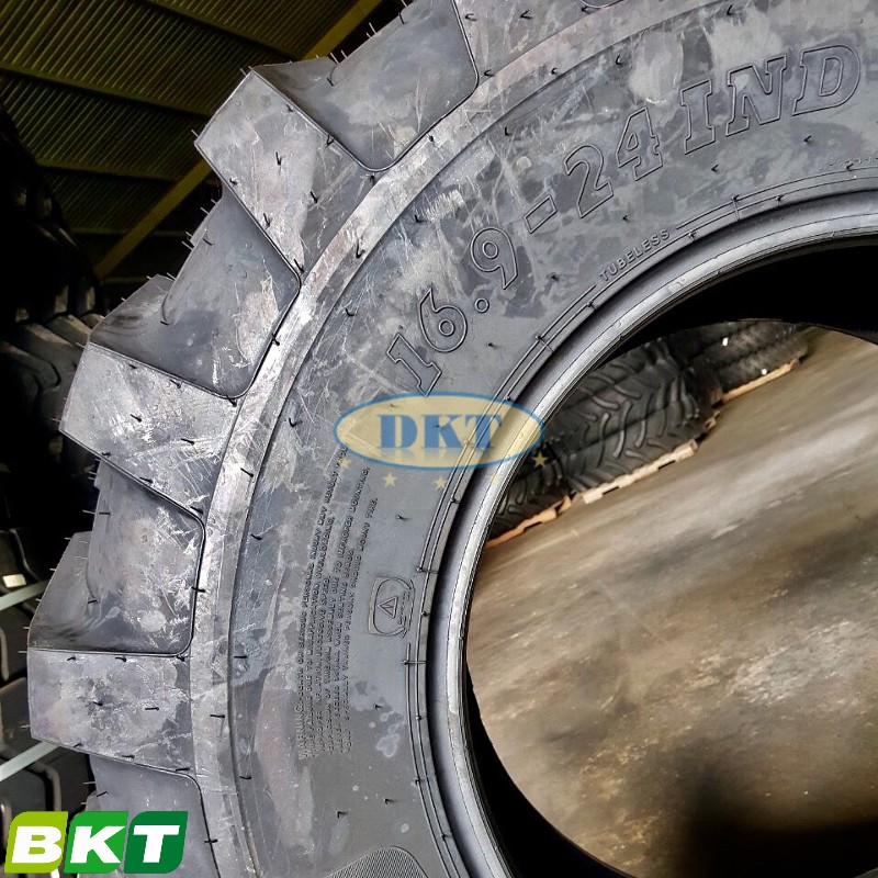 Hình ảnh: Lốp xúc lật 16.9-24 BKT
