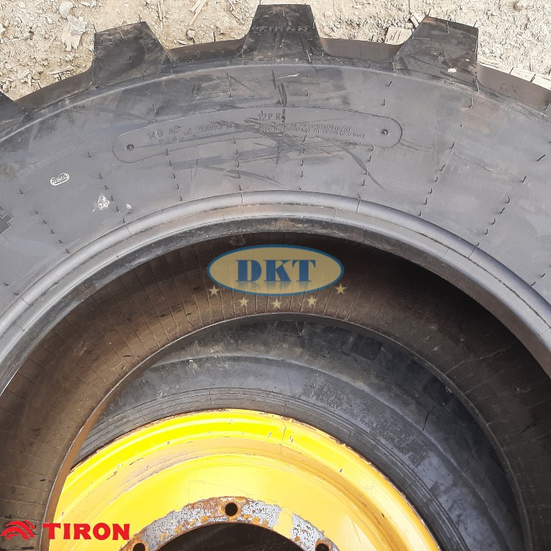 Hình ảnh: Lốp xúc lật 16.9-24 Tiron