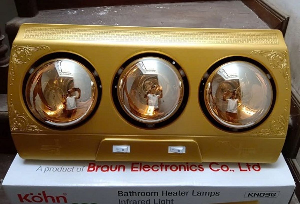 Đèn sưởi nhà tắm 3 bóng Braun Kohn treo tường 825W KN03G - Thiết kế treo tường nhỏ gọn